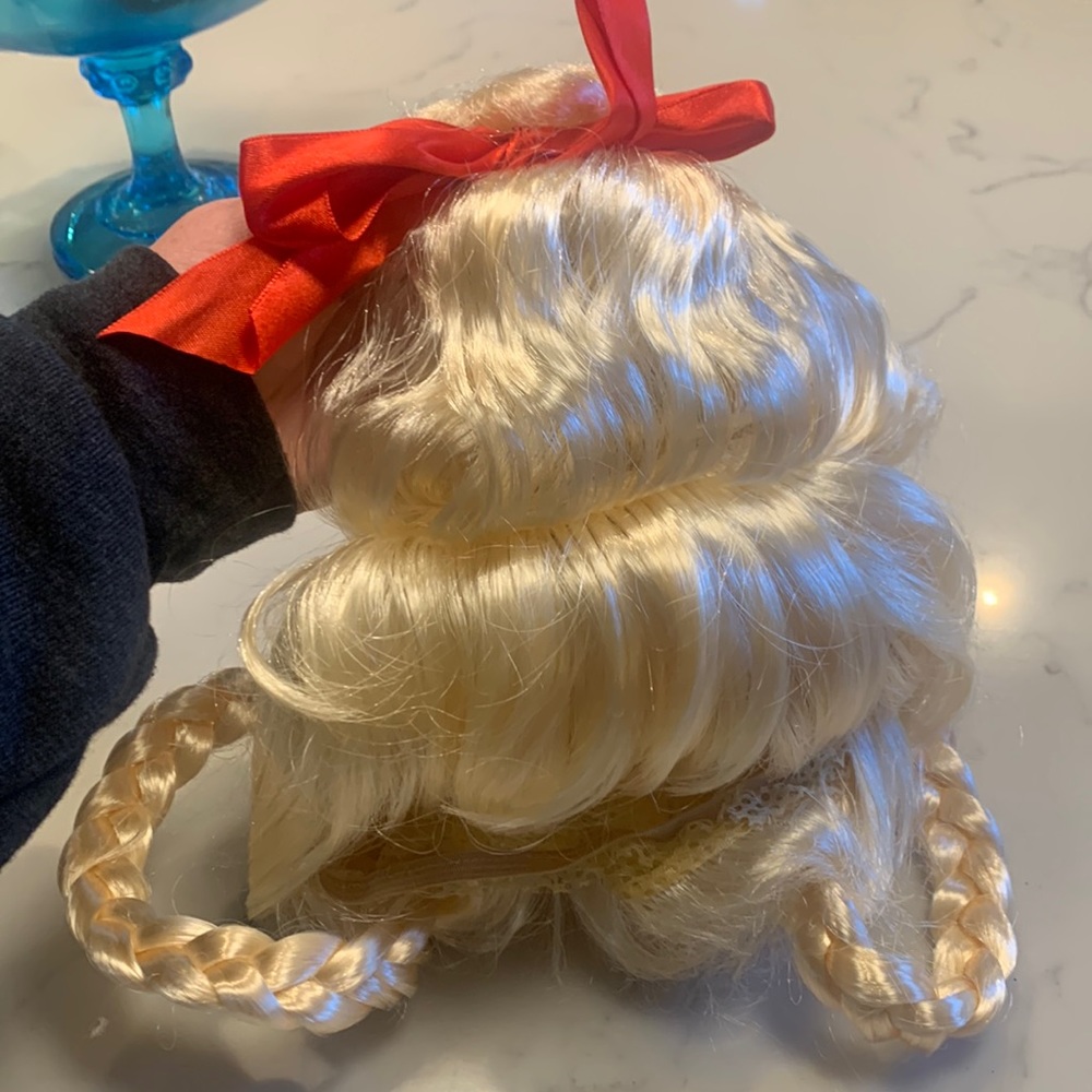 Kids size Cindy Lou Who Wig